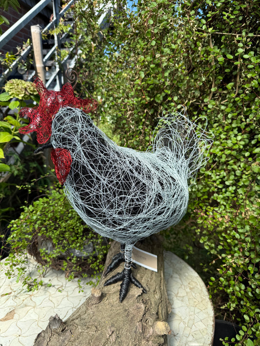 Deko Huhn auf Baumstamm, Mehrfarbig
